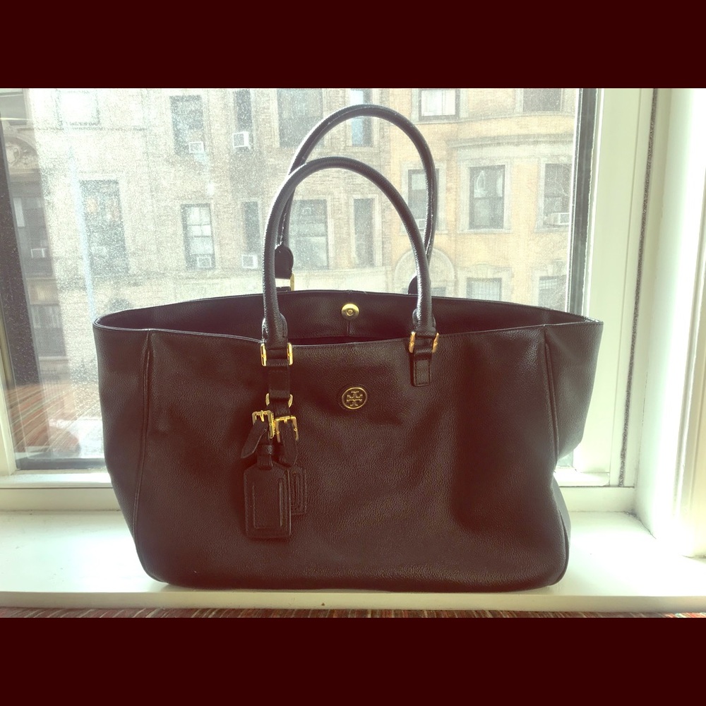 Black Tory Burch Roslyn Leather Tote